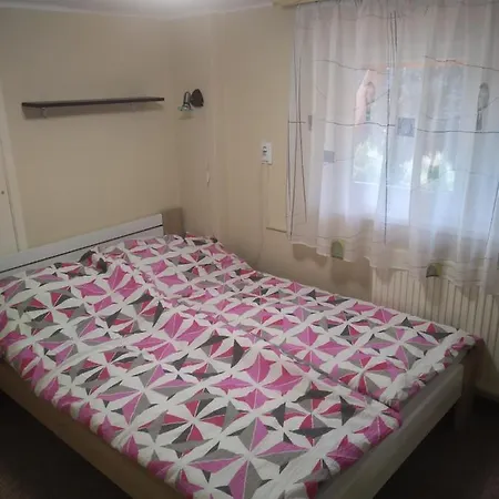 Twins House - Dorka *