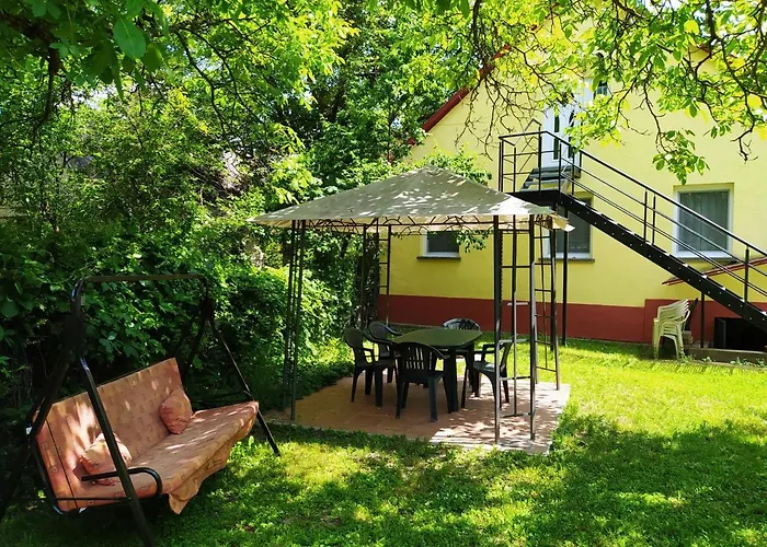 Twins House - Dorka
